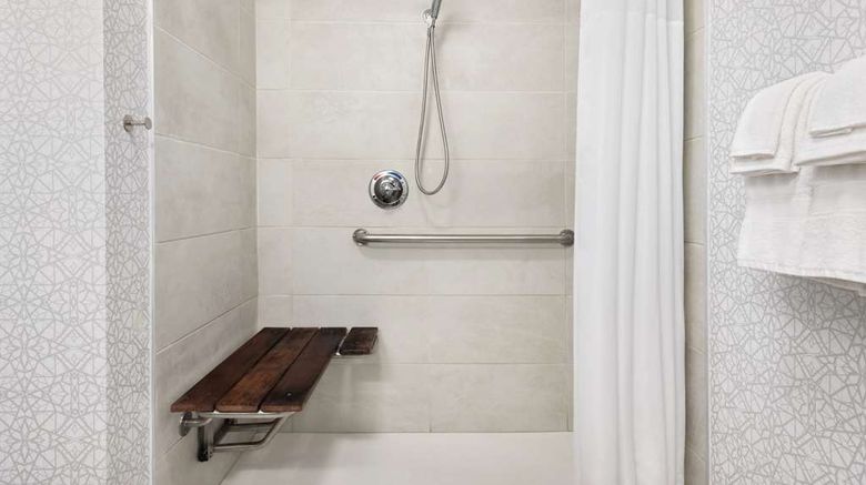 <b>Hampton Inn & Suites Ft Wayne-North Room</b>. Images powered by <a href="https://iceportal.shijigroup.com/" title="IcePortal" target="_blank">IcePortal</a>.