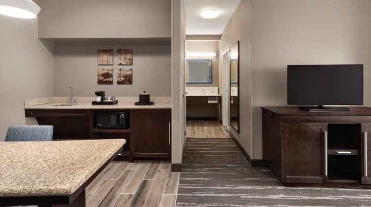 Hampton Inn & Suites Ft Wayne-North Room