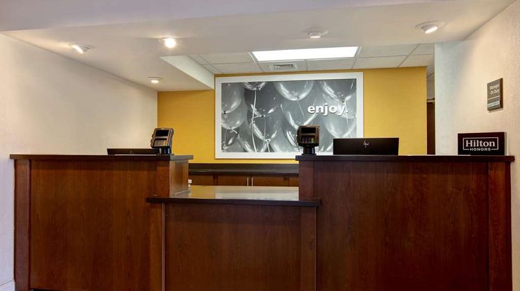 Hampton Inn Ft Wayne Southwest Lobby