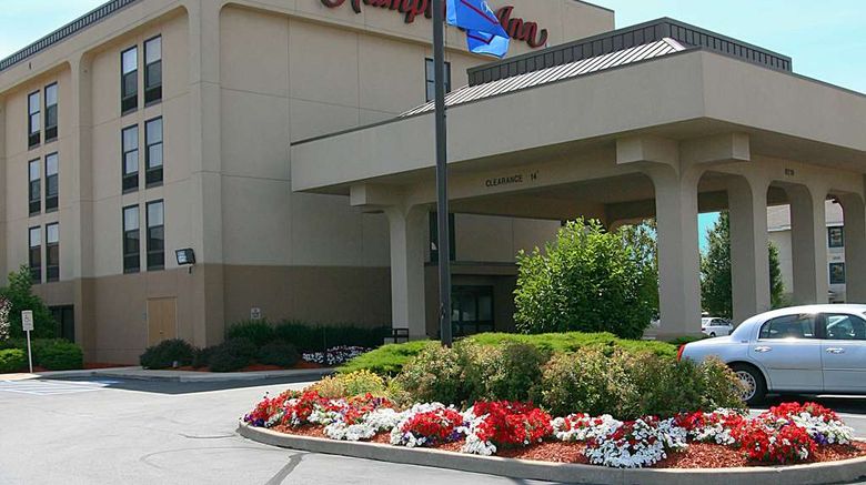 <b>Hampton Inn Ft Wayne Southwest Exterior</b>. Images powered by <a href="https://iceportal.shijigroup.com/" title="IcePortal" target="_blank">IcePortal</a>.
