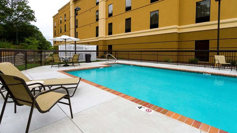 <b>Hampton Inn Fayetteville Pool</b>. Images powered by <a href="https://iceportal.shijigroup.com/" title="IcePortal" target="_blank">IcePortal</a>.