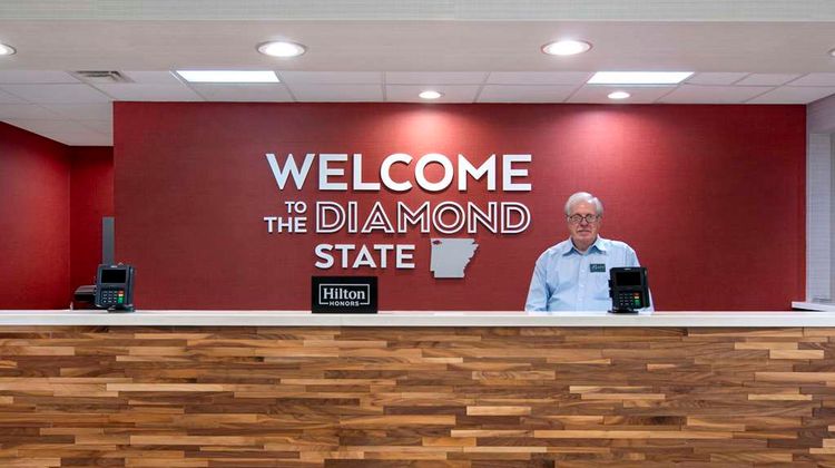 Hampton Inn Fayetteville Lobby