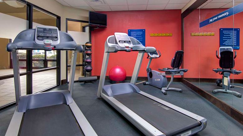 <b>Hampton Inn Fayetteville Health</b>. Images powered by <a href="https://iceportal.shijigroup.com/" title="IcePortal" target="_blank">IcePortal</a>.