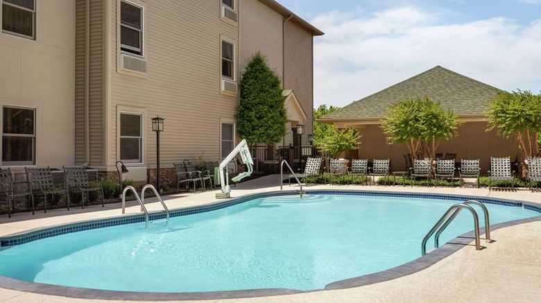 <b>Hampton Inn & Suites Springdale Pool</b>. Images powered by <a href="https://iceportal.shijigroup.com/" title="IcePortal" target="_blank">IcePortal</a>.