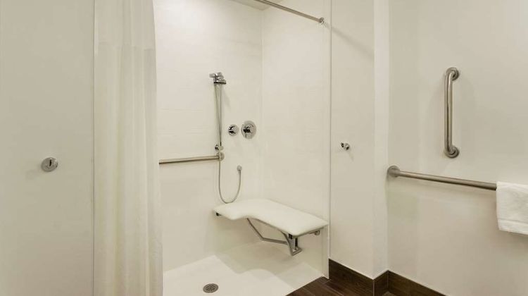 Hampton Inn & Suites Springdale Room