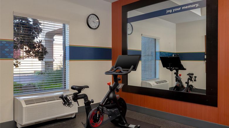 <b>Hampton Inn Siloam Springs Health</b>. Images powered by <a href="https://iceportal.shijigroup.com/" title="IcePortal" target="_blank">IcePortal</a>.