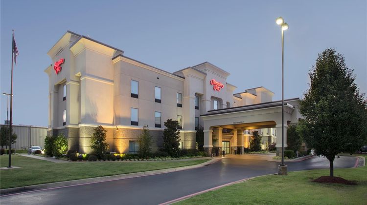 Hampton Inn Siloam Springs Exterior