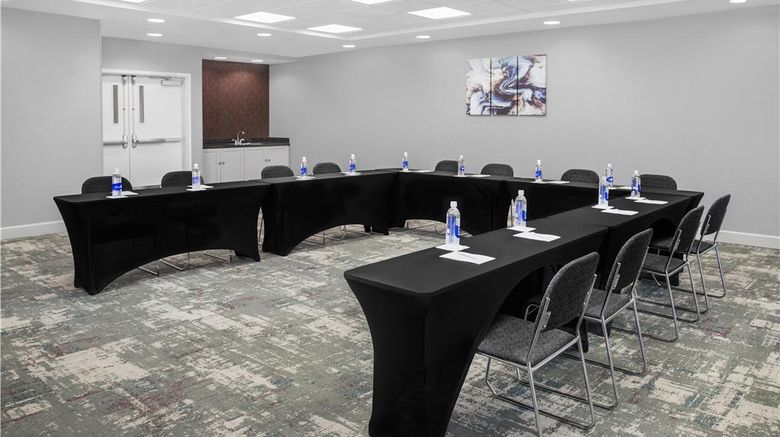<b>Homewood Suites by Hilton Fayetteville Meeting</b>. Images powered by <a href="https://iceportal.shijigroup.com/" title="IcePortal" target="_blank">IcePortal</a>.