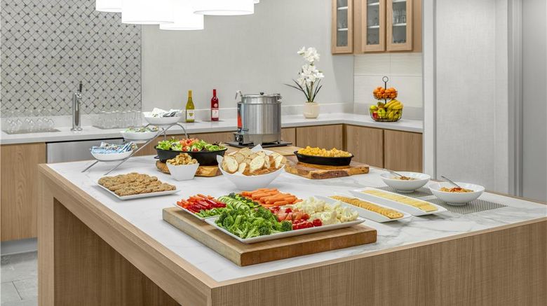 <b>Homewood Suites by Hilton Fayetteville Restaurant</b>. Images powered by <a href="https://iceportal.shijigroup.com/" title="IcePortal" target="_blank">IcePortal</a>.