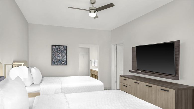 <b>Homewood Suites by Hilton Fayetteville Room</b>. Images powered by <a href="https://iceportal.shijigroup.com/" title="IcePortal" target="_blank">IcePortal</a>.
