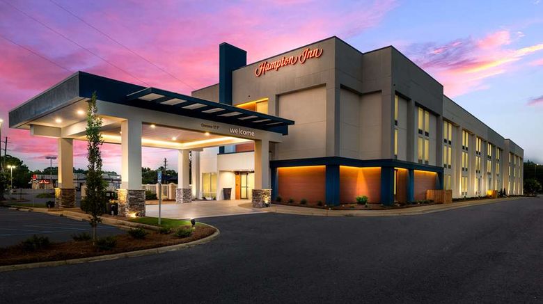 <b>Hampton Inn Gadsden Exterior</b>. Images powered by <a href="https://iceportal.shijigroup.com/" title="IcePortal" target="_blank">IcePortal</a>.