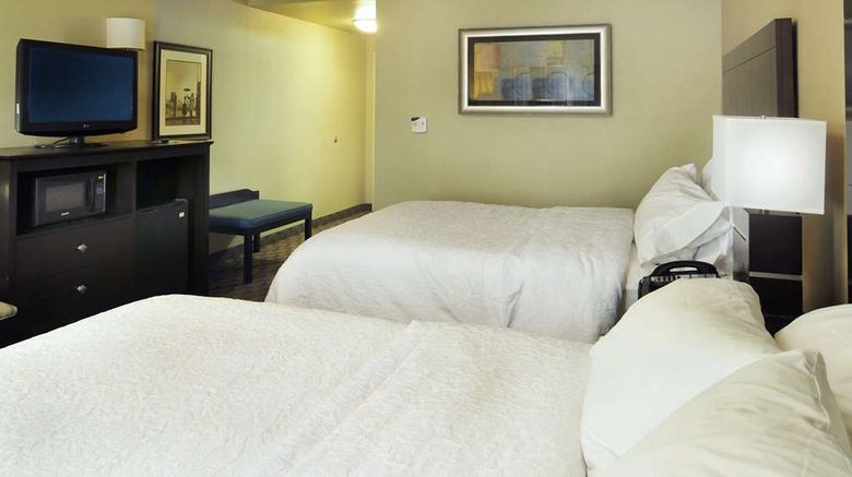 <b>Hampton Inn Gadsden / Attalla Room</b>. Images powered by <a href="https://iceportal.shijigroup.com/" title="IcePortal" target="_blank">IcePortal</a>.