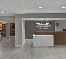 Hampton Inn Gallatin Lobby