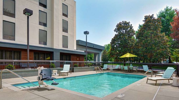 Hampton Inn Gallatin Pool