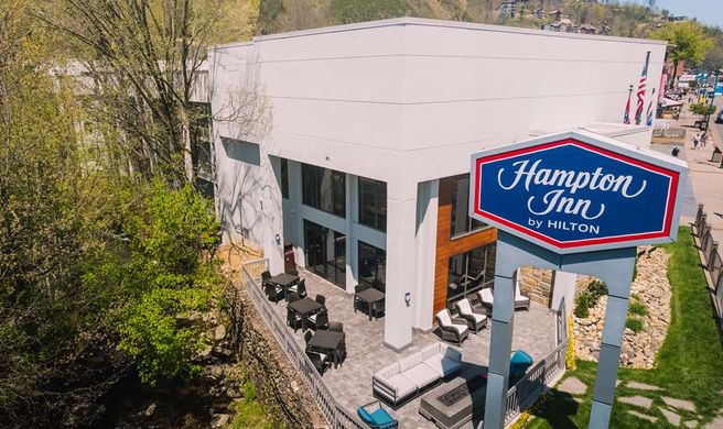 Hampton Inn Gatlinburg Exterior