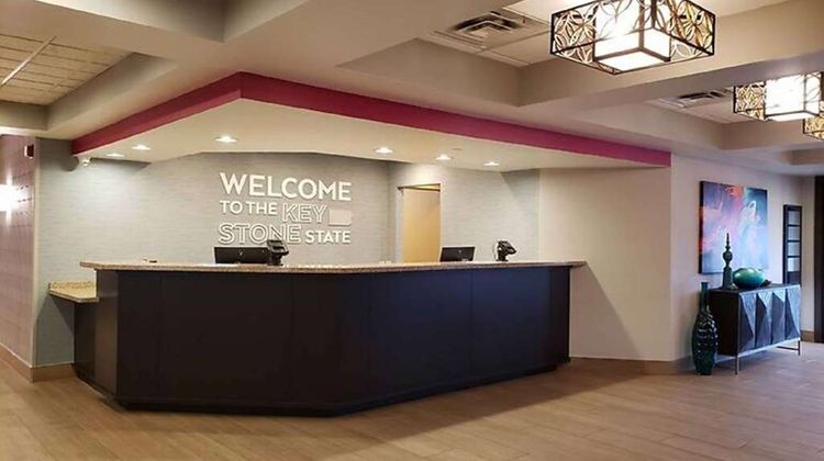 Hampton Inn Greensburg Lobby