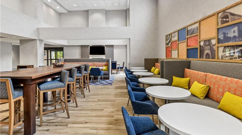 <b>Hampton Inn & Suites Grove City Lobby</b>. Images powered by <a href="https://iceportal.shijigroup.com/" title="IcePortal" target="_blank">IcePortal</a>.