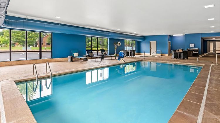 Hampton Inn & Suites Grove City Pool