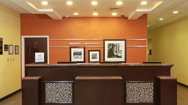 Hampton Inn Guadalajara-Aeropuerto Lobby