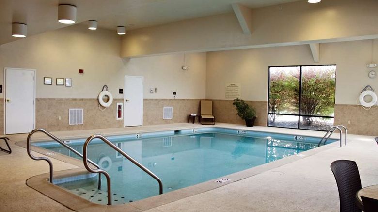 <b>Hampton Inn Gettysburg Pool</b>. Images powered by <a href="https://iceportal.shijigroup.com/" title="IcePortal" target="_blank">IcePortal</a>.