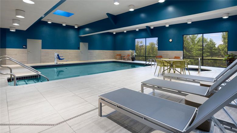 <b>Hampton Inn Gettysburg Pool</b>. Images powered by <a href="https://iceportal.shijigroup.com/" title="IcePortal" target="_blank">IcePortal</a>.