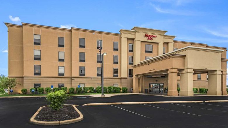 <b>Hampton Inn Greenfield Exterior</b>. Images powered by <a href="https://iceportal.shijigroup.com/" title="IcePortal" target="_blank">IcePortal</a>.
