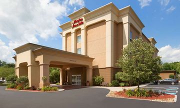 Hampton Inn & Suites Greenfield