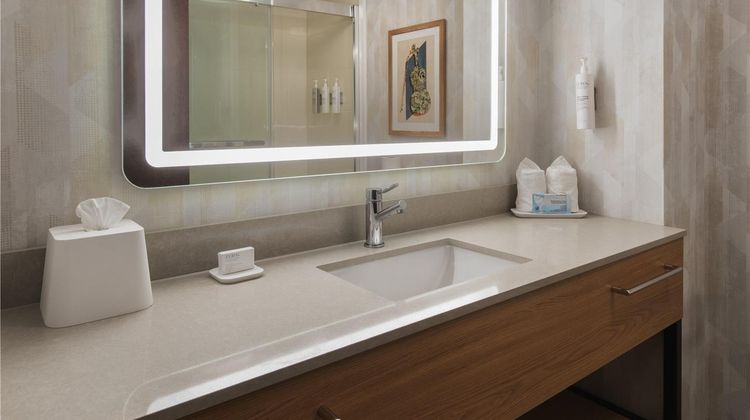Hampton Inn & Suites Greenfield Room