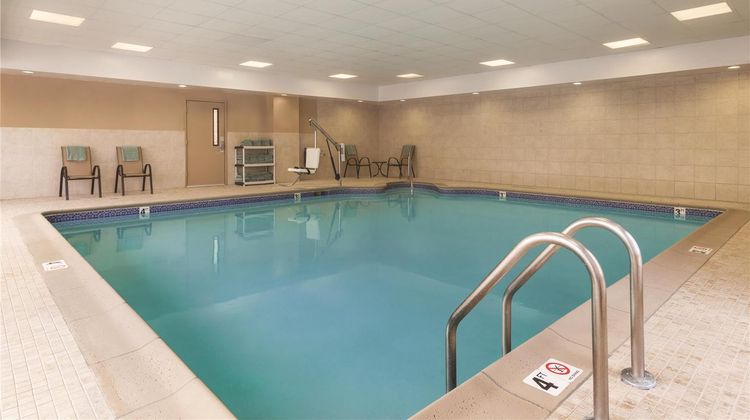 Hampton Inn & Suites Greenfield Pool