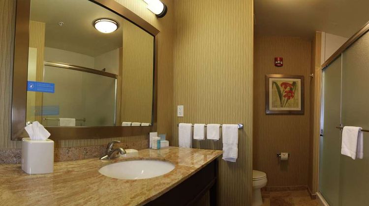 Hampton Inn & Suites Grand Forks Room