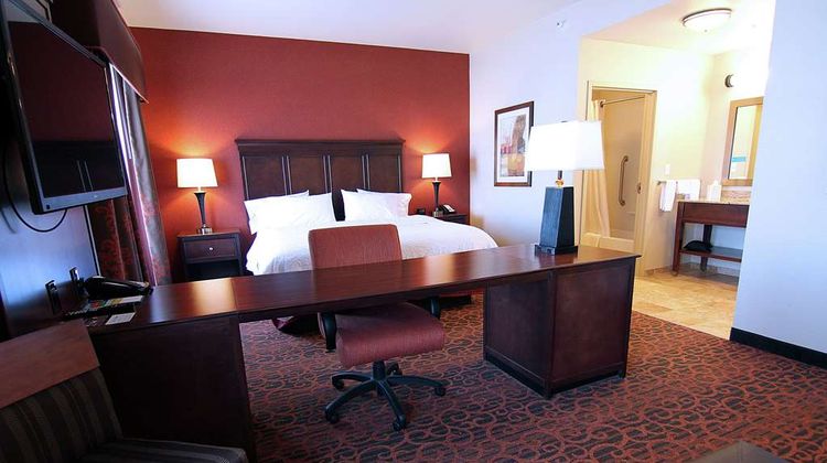 Hampton Inn & Suites Grand Forks Room