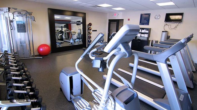 <b>Hampton Inn & Suites Grand Forks Health</b>. Images powered by <a href="https://iceportal.shijigroup.com/" title="IcePortal" target="_blank">IcePortal</a>.