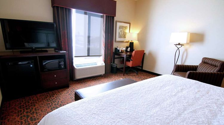 Hampton Inn & Suites Grand Forks Room