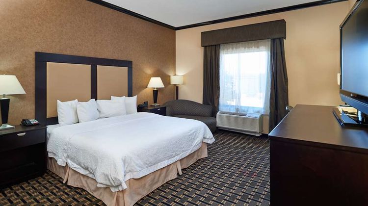 Hampton Inn & Suites Longview North Room