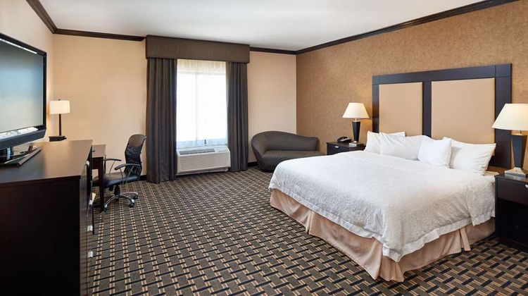 Hampton Inn & Suites Longview North Room