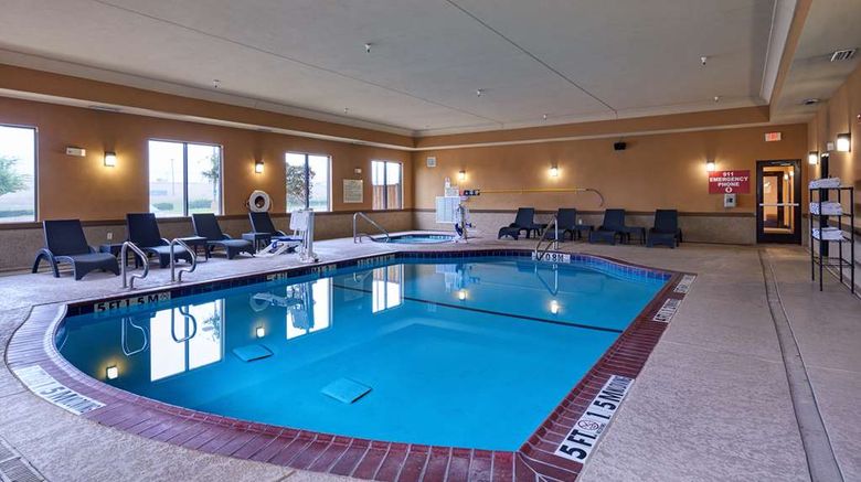 <b>Hampton Inn & Suites Longview North Lobby</b>. Images powered by <a href="https://iceportal.shijigroup.com/" title="IcePortal" target="_blank">IcePortal</a>.