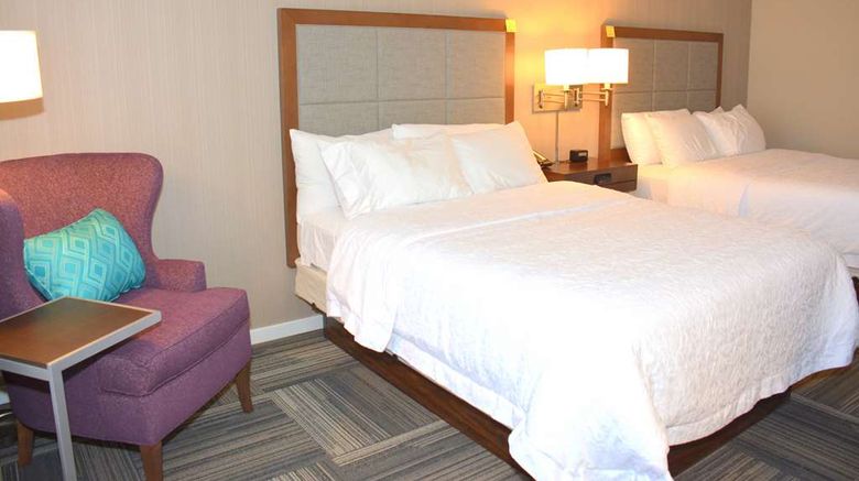 <b>Hampton Inn Room</b>. Images powered by <a href="https://iceportal.shijigroup.com/" title="IcePortal" target="_blank">IcePortal</a>.