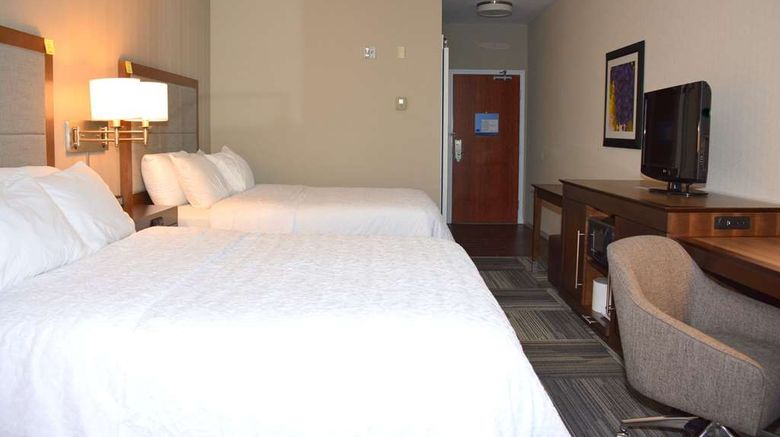 <b>Hampton Inn Room</b>. Images powered by <a href="https://iceportal.shijigroup.com/" title="IcePortal" target="_blank">IcePortal</a>.