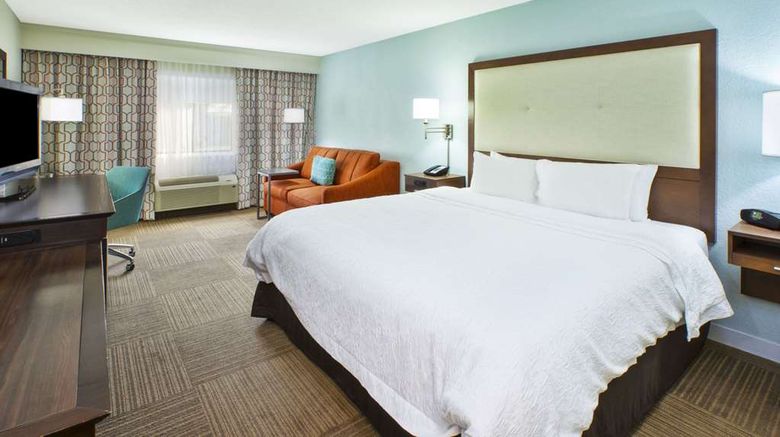 <b>Hampton Inn Gaylord Room</b>. Images powered by <a href="https://iceportal.shijigroup.com/" title="IcePortal" target="_blank">IcePortal</a>.