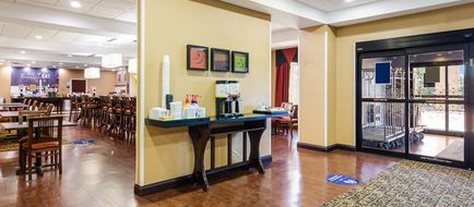Hampton Inn Galax Lobby