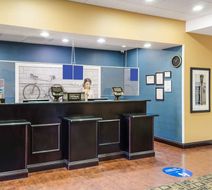 Hampton Inn Galax Lobby