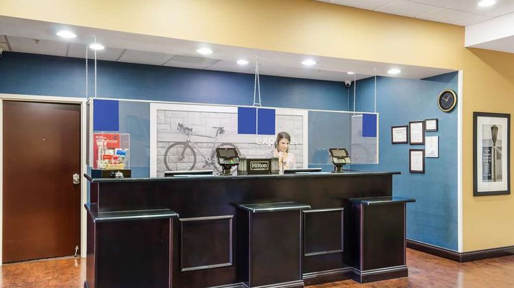 Hampton Inn Galax Lobby