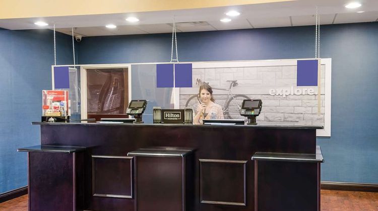 Hampton Inn Galax Lobby