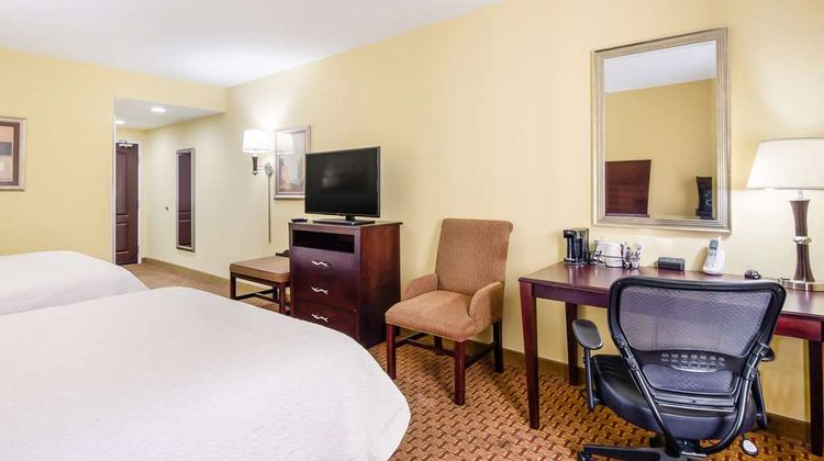 Hampton Inn Galax Room