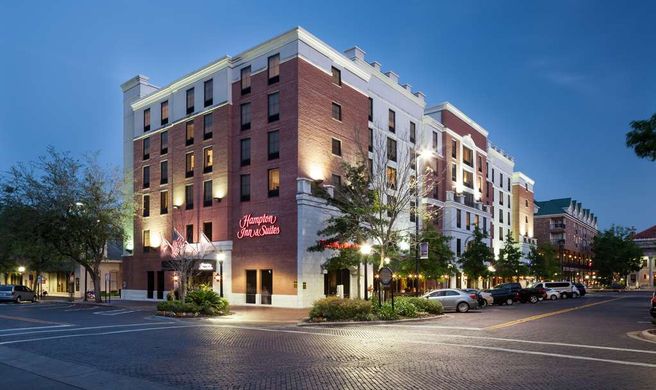 Hampton Inn&Suites Gainesville-Downtown Exterior