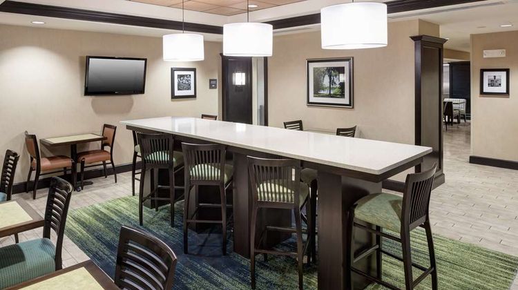 Hampton Inn&Suites Gainesville-Downtown Lobby