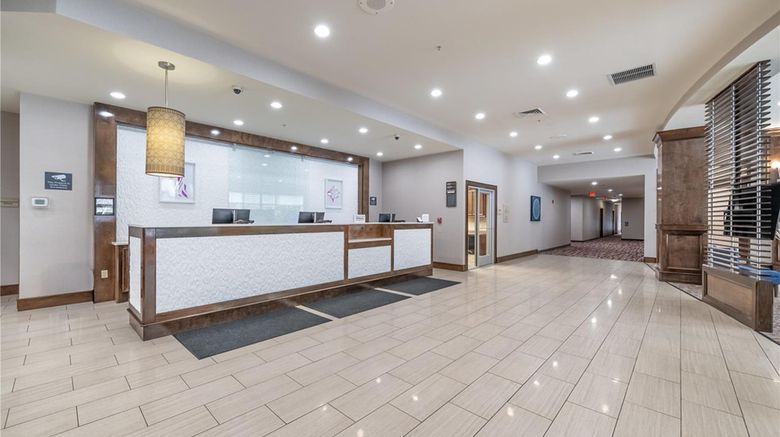 <b>Hilton Garden Inn Preston Casino Area Lobby</b>. Images powered by <a href="https://iceportal.shijigroup.com/" title="IcePortal" target="_blank">IcePortal</a>.
