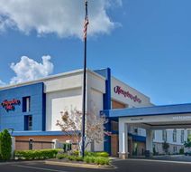 Hampton Inn Exterior