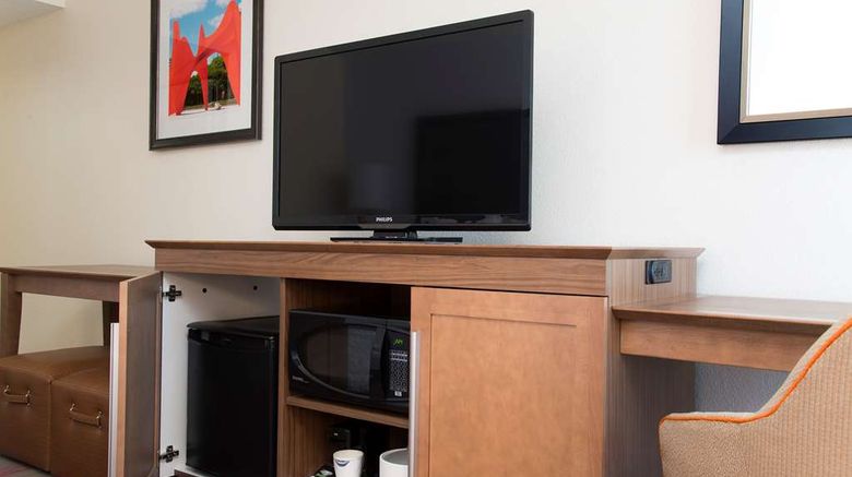 <b>Hampton Inn Grand Rapids South Room</b>. Images powered by <a href="https://iceportal.shijigroup.com/" title="IcePortal" target="_blank">IcePortal</a>.