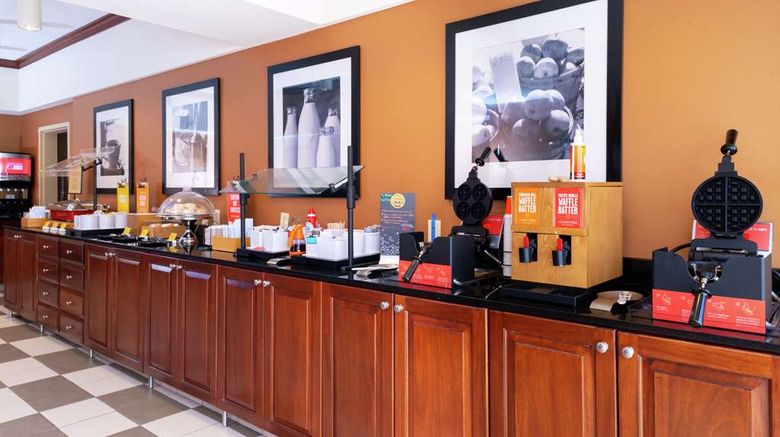<b>Hampton Inn Greensboro Airport Restaurant</b>. Images powered by <a href="https://iceportal.shijigroup.com/" title="IcePortal" target="_blank">IcePortal</a>.